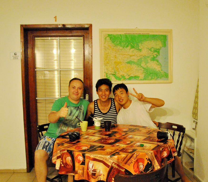 10 Coins Hostel & Tours София Экстерьер фото