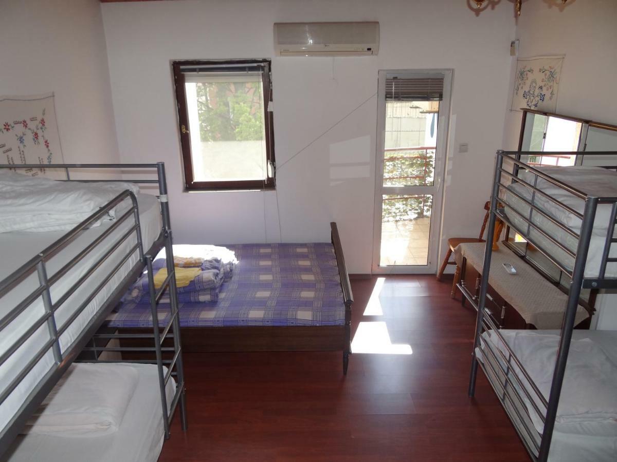 10 Coins Hostel & Tours София Экстерьер фото